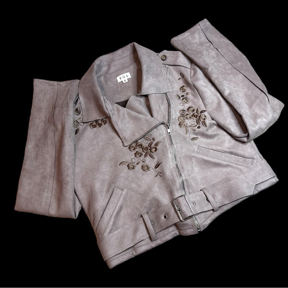 🎉HP🎉 NWOT POL Faux Suede Floral Embroidered Moto Jacket in Lilac. Size Small - Picture 3 of 16